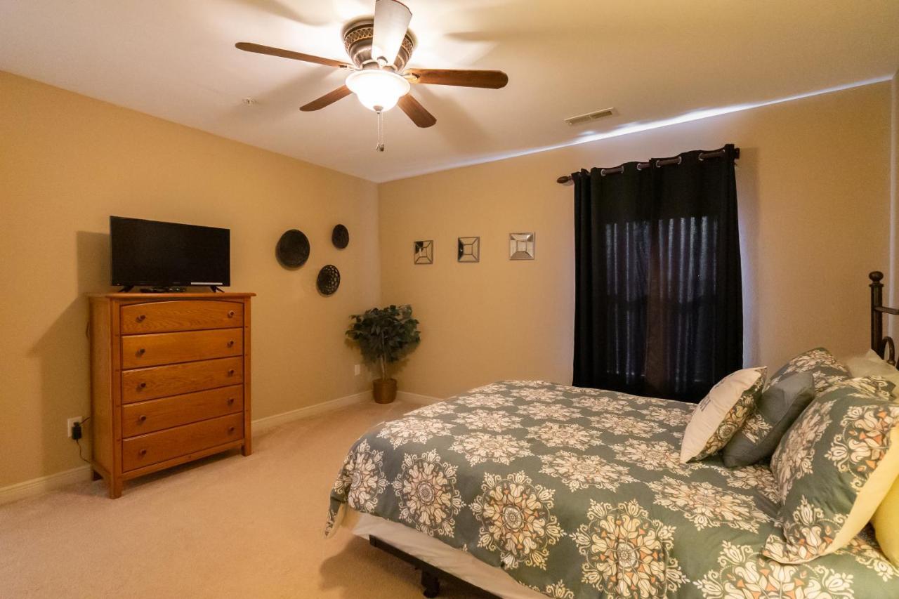 4Br Walk-In - Foosball Table - Hot Tub - Fire Pit - Free Tickets Included - Dv166 Branson Exterior photo