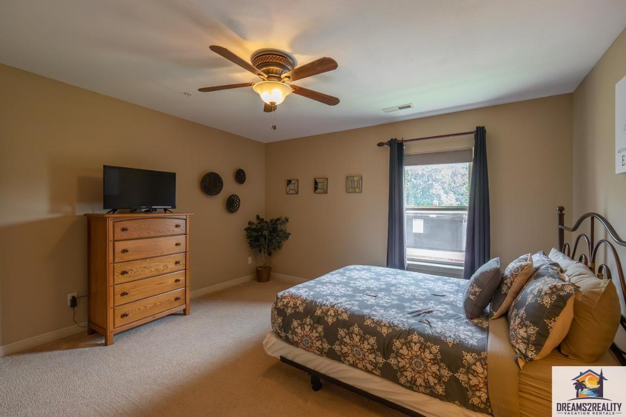 4Br Walk-In - Foosball Table - Hot Tub - Fire Pit - Free Tickets Included - Dv166 Branson Exterior photo