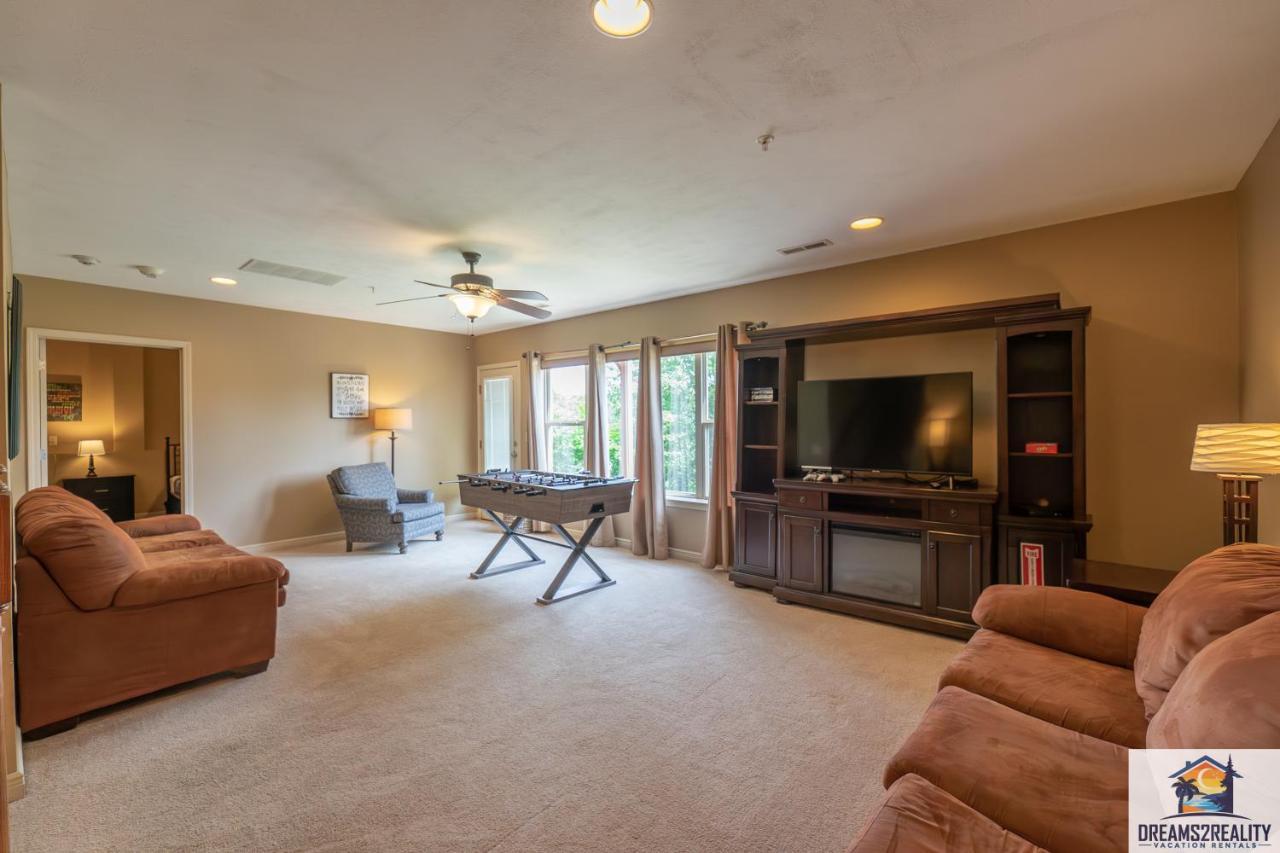 4Br Walk-In - Foosball Table - Hot Tub - Fire Pit - Free Tickets Included - Dv166 Branson Exterior photo